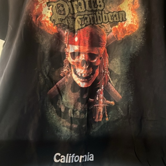 Pirates of the Caribbean T-Shirt - Picture 3 of 4